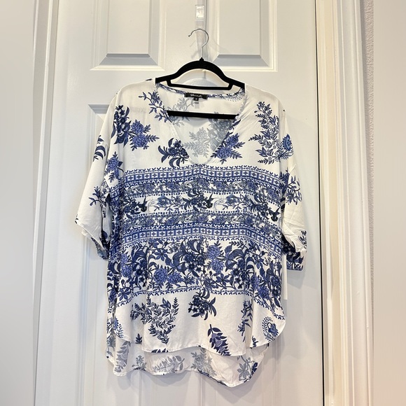 Yana K Mia Blue Flowers Lightweight Slip on top - Picture 1 of 7